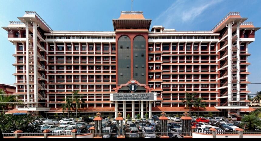 വീട്ടമ്മയെ കൊലപ്പെടുത്തിയ കേസിൽ പ്രതിയെ വെറുതെ വിട്ടു ഹൈക്കോടതി