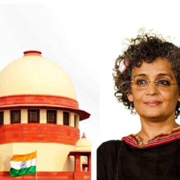 പുകവലിക്കുന്ന എഴുത്തുകാരിയുടെ കവർ ചിത്രം പ്രദർശിപ്പിച്ചതിന് അരുന്ധതി റോയിയുടെ ഓർമ്മക്കുറിപ്പ് നിയമലംഘനമല്ല: സുപ്രീം കോടതി ഹർജി തള്ളി