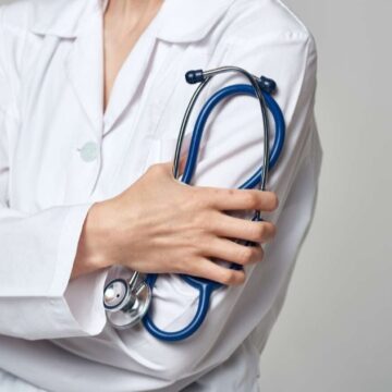വ്യാജ ഡോക്‌ടർമാർക്കെതിരെ സംസ്ഥാനത്ത് ക്വാക്കറി വിരുദ്ധ യൂണിറ്റുകൾ സ്വീകരിച്ച നടപടികളെക്കുറിച്ച് റിപ്പോർട്ട് ചെയ്യാൻ ഗുവാഹത്തി ഹൈക്കോടതി അസം സർക്കാരിനോട് നിർദ്ദേശിച്ചു