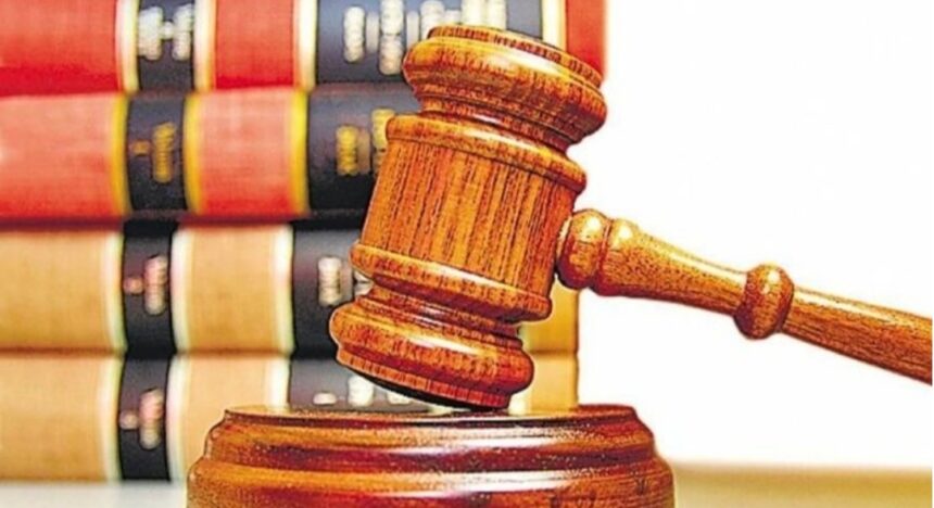 Oplus_131072 ഒരു ഇൻസ്പെക്ടറെ സ്ഥലം മാറ്റുമ്പോഴെല്ലാം ഡ്രഗ്സ് ആൻഡ് കോസ്മെറ്റിക്സ് നിയമത്തിലെ സെക്ഷൻ 21 പ്രകാരം വിജ്ഞാപനം പുറപ്പെടുവിക്കുന്നത് യുക്തിരഹിതമാണെന്ന് കർണാടക ഹൈക്കോടതി