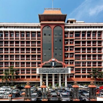 Oplus_131072 സ്വർണപ്പാളി വിവാദത്തിൽ അന്വേഷണത്തിന് പ്രത്യേക സംഘമത്തെ നിയോഗിച്ച് ഹൈക്കോടതി