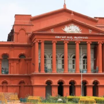 Oplus_131072 ബലാത്സംഗക്കേസിൽ ജീവപര്യന്തം തടവ് വിധിച്ചതിനെതിരെ മുൻ എംപി പ്രജ്വൽ രേവണ്ണ നൽകിയ അപ്പീലിൽ കർണാടക ഹൈക്കോടതി നോട്ടീസ് അയച്ചു